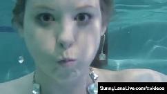 Scuba sucking sunny lane blows a dick underwater